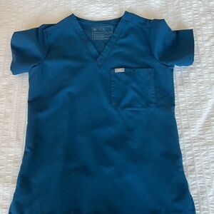 Figs Women's Short Sleeve Top in Navy Blue